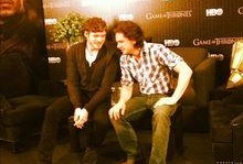 新闻爆料又火的歌曲