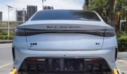 比亚迪海豹爆料视频最新,颠覆性设计，性能与智能科技双升级